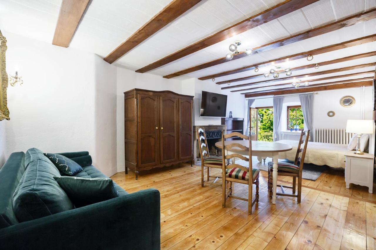 A Castle Spirit Apartment In Chateau Du Chatelard Clarens Exterior foto